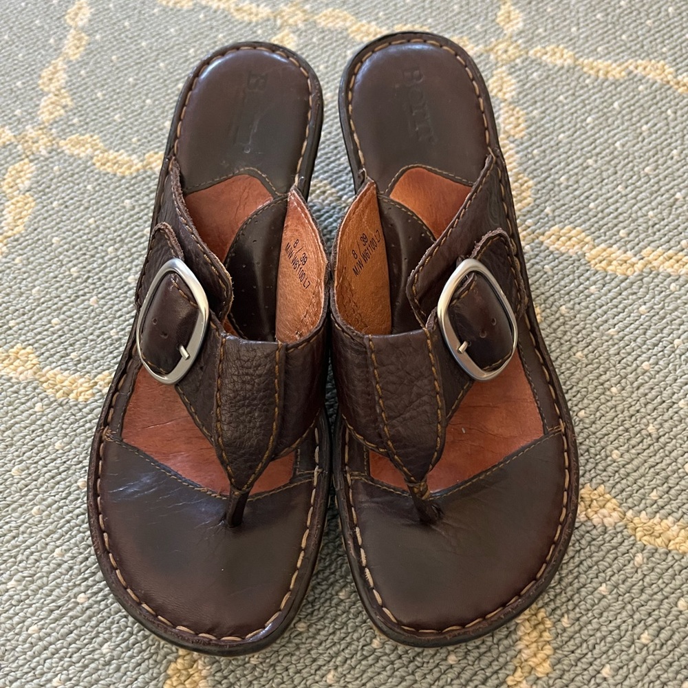 Born Brown Leather Wedge Buckle Sandals Y2K Size 8.5, excellent like new